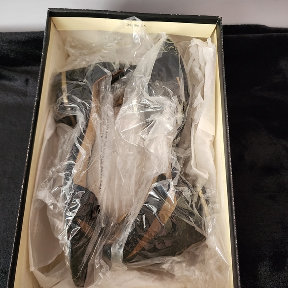 Talbots Elegant Black Sandals for Women - Picture 7 of 8